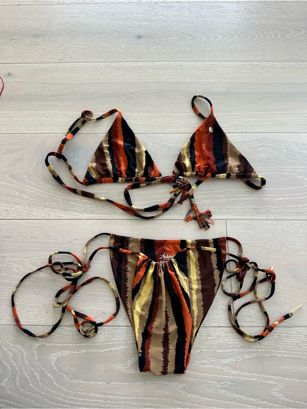 Asherah Swimwear Mika bikini set sz medium like new